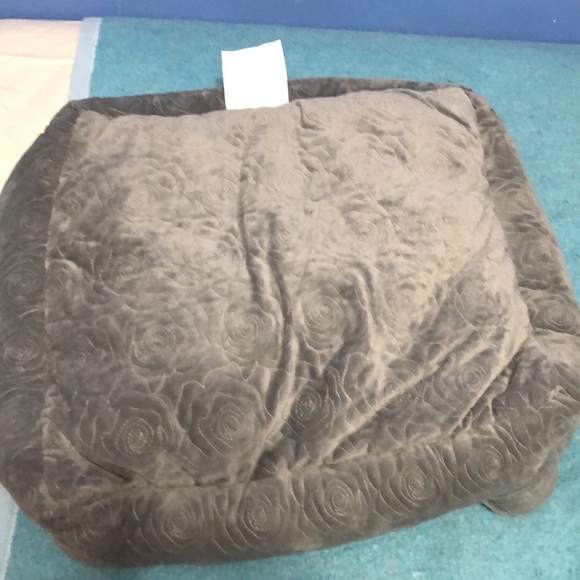 New cat bed - Picture 2 of 2